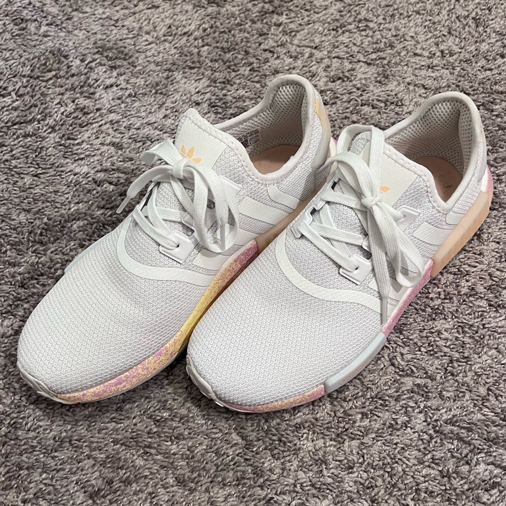 Size 9 Adidas NMD_R1 Tennis Shoes